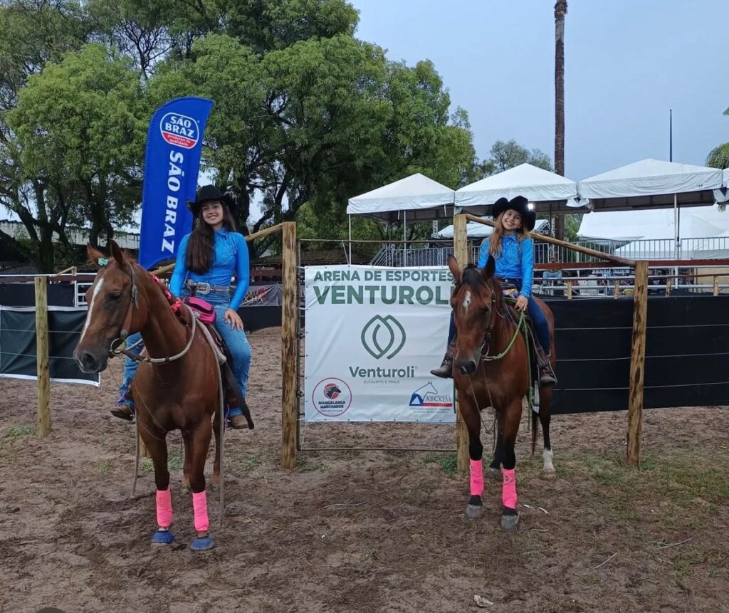 Duas jovens estrelas brilham no mundo dos cavalos: Gigi e Duda inspiram no Ranch Sorting e Team Penning